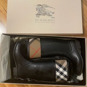 Burberry rain boots:)